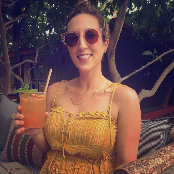 Meet your Posher, Julia - Picture 1 of 1